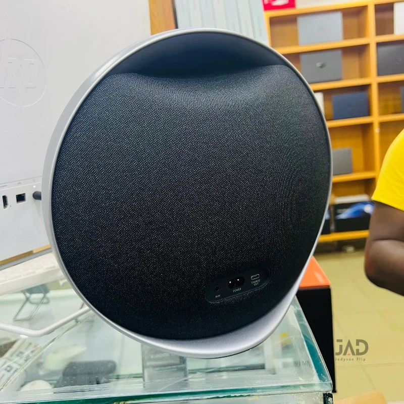 Harman Kardon Onyx Studio 9 3