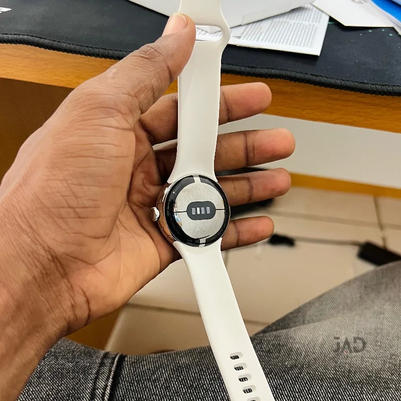 Google Pixel Watch LTE  6