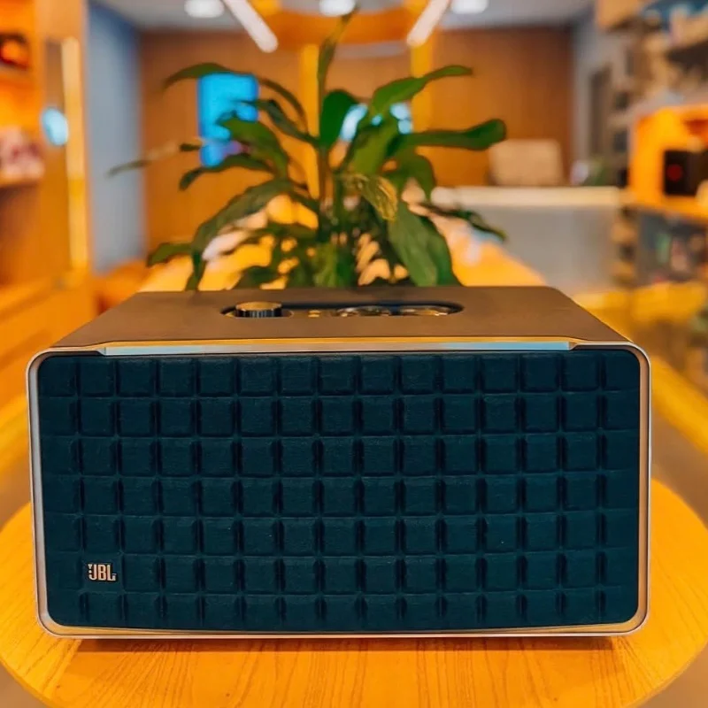 JBL Authentics 500  4