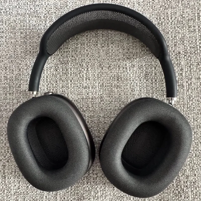AirPods Max Lightning - Used  2