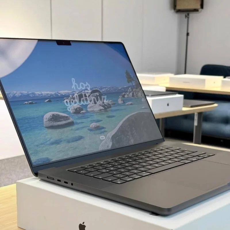 MacBook Pro 16" (2025) – Apple M4 Pro 3