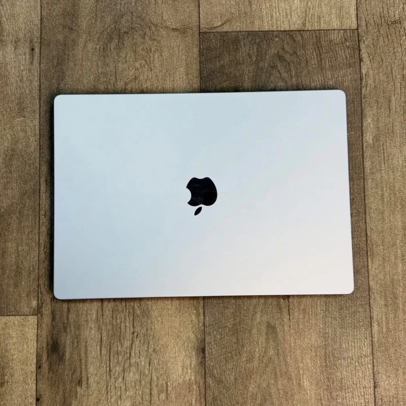 MacBook Pro M1 – 16 Pouces ( 1To 32Ram ) 