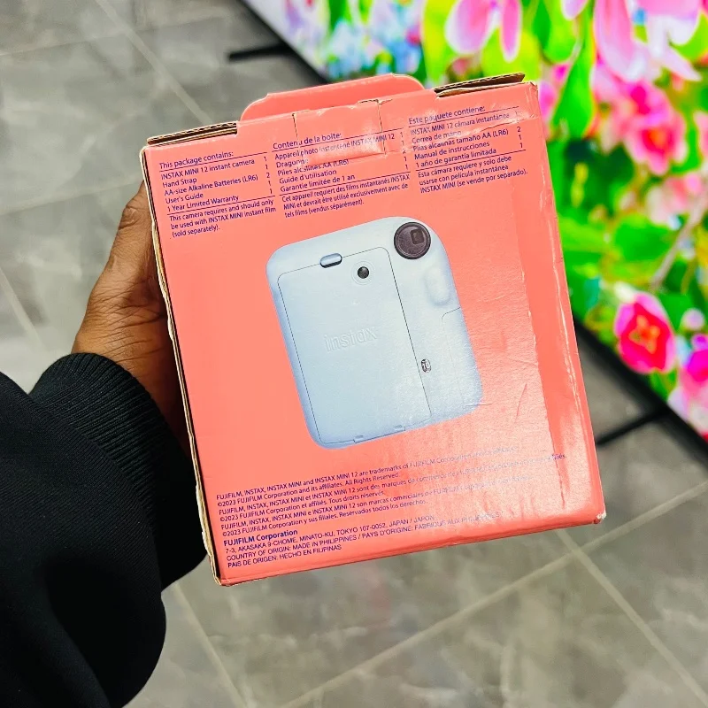 Fujifilm Instax Mini 12 4