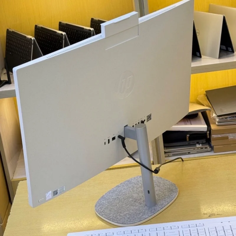 Ordinateur HP All-in-One 24" 13th - 512Gb 8Ram  5