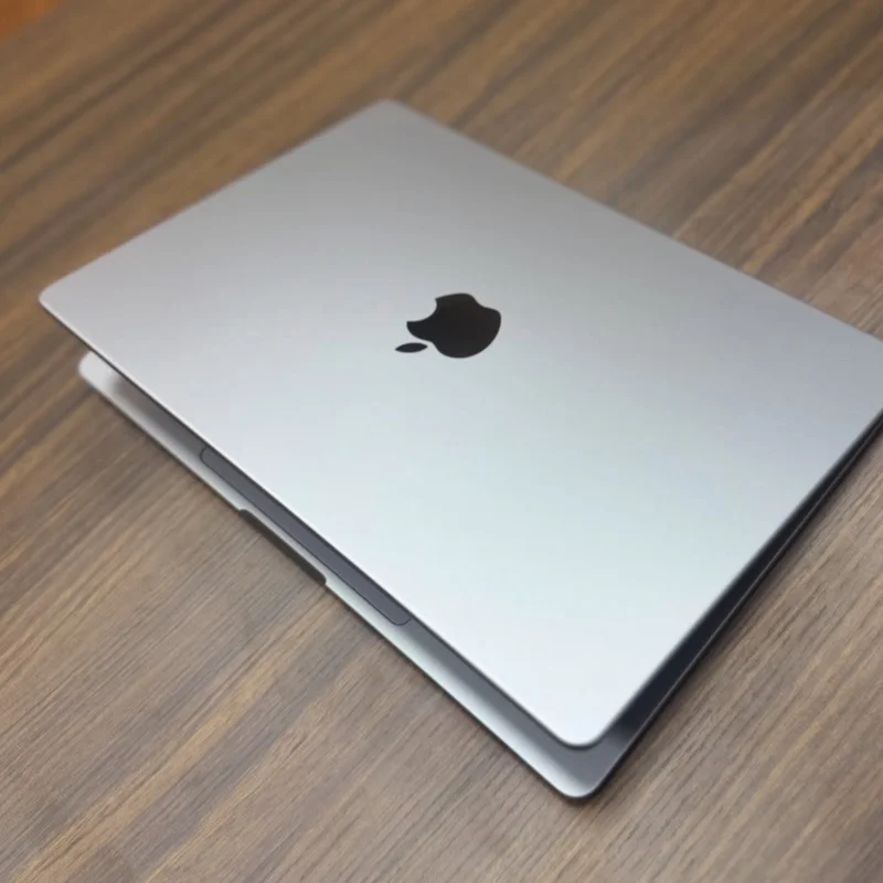 MacBook Pro M1 16" - 1To 32Ram  2