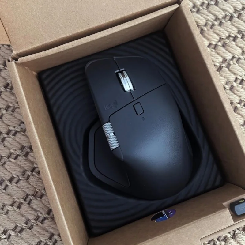 Logitech MX Master 4  2