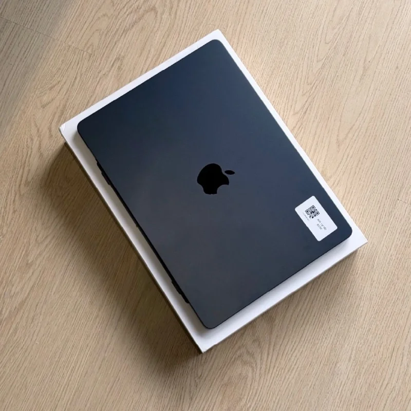 MacBook Air 13” – Apple M2  256Go 2