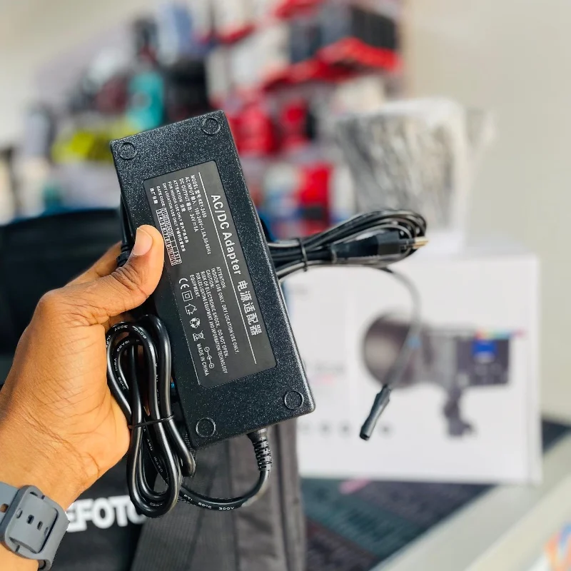 SUTEFOTO P100 Bi Video Spot Light avec Trépied 4