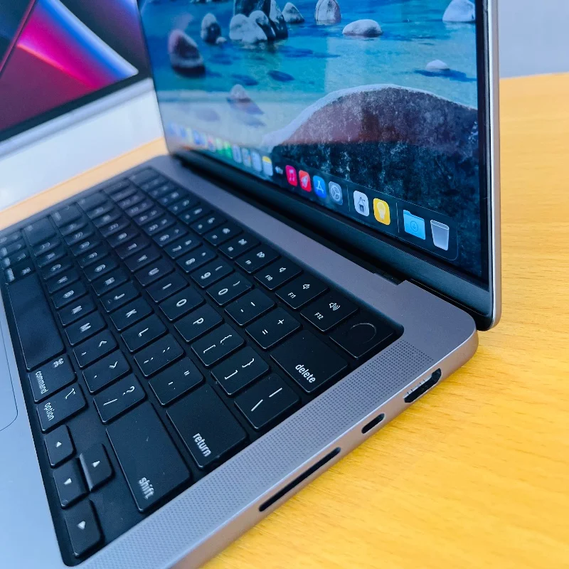 MacBook Pro 14 pouces – Apple M2 6