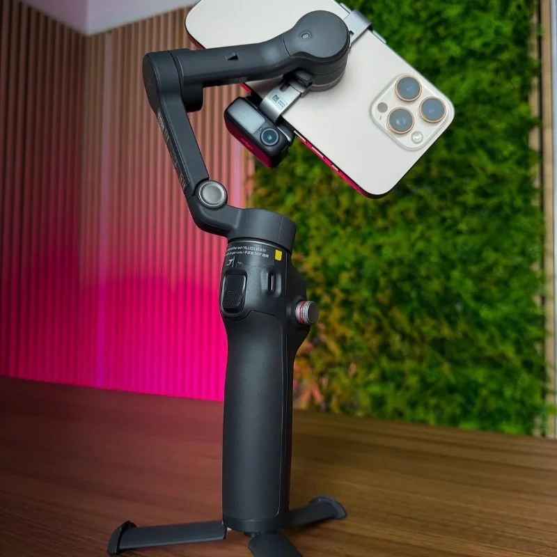 DJI OSMO MOBILE 8 - Stabilisateur  6