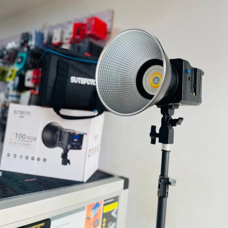 SUTEFOTO P100 Bi Video Spot Light avec Trépied 3