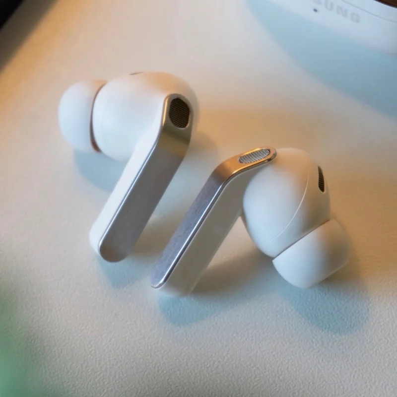 Samsung Galaxy Buds 4 Pro — Écouteur Sans Fil  4